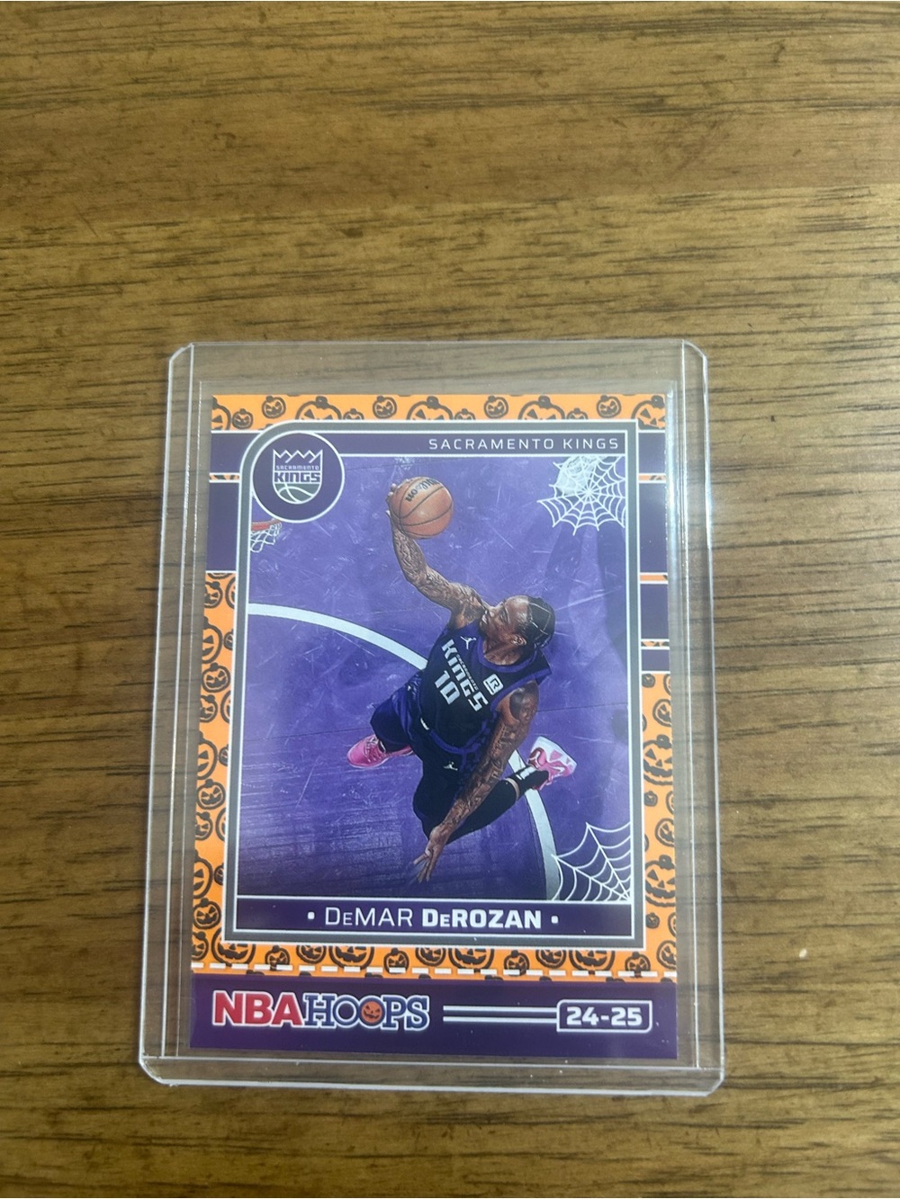 Set of 5 cards: NBA Haunted Hoops 24-25 - Picture 5 of 7